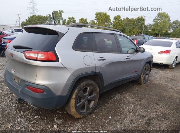 1C4PJMCS3HW520881 2017 JEEP CHEROKEE Silver Trasero derecho