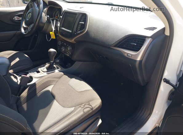 1C4PJMCS4GW254608 2016 JEEP CHEROKEE White Front interior view