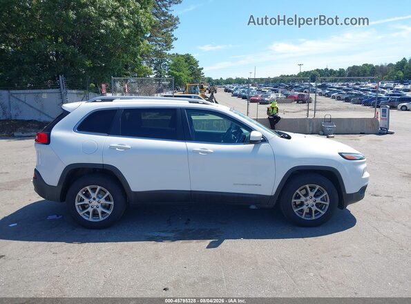 1C4PJMCS4GW254608 2016 JEEP CHEROKEE White Rear interior view