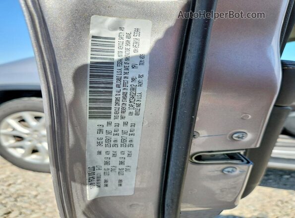 1C4PJMCS4HD218012 2017 JEEP CHEROKEE Silver Vista del compartimento del motor