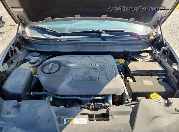 1C4PJMCS4HD218012 2017 JEEP CHEROKEE Silver Vista interior trasera