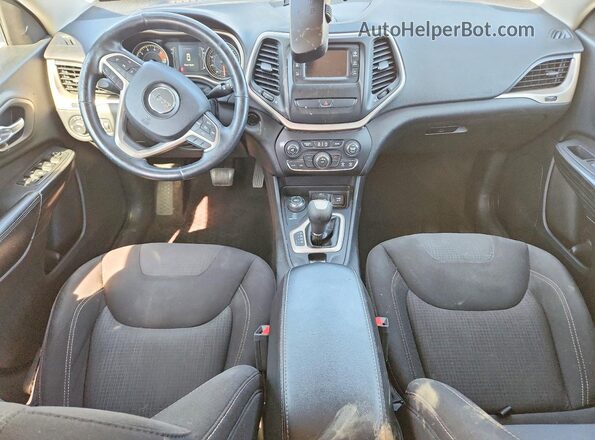 1C4PJMCS5HW521594 2017 JEEP CHEROKEE Белый Вид панели приборов