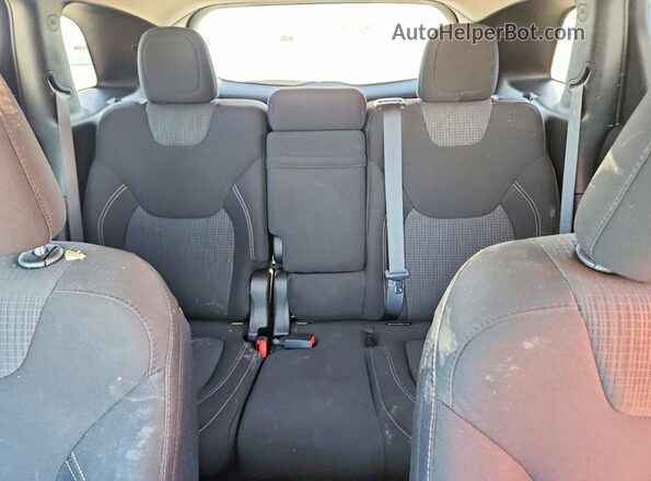 1C4PJMCS5HW521594 2017 JEEP CHEROKEE Белый Вид задних сидений