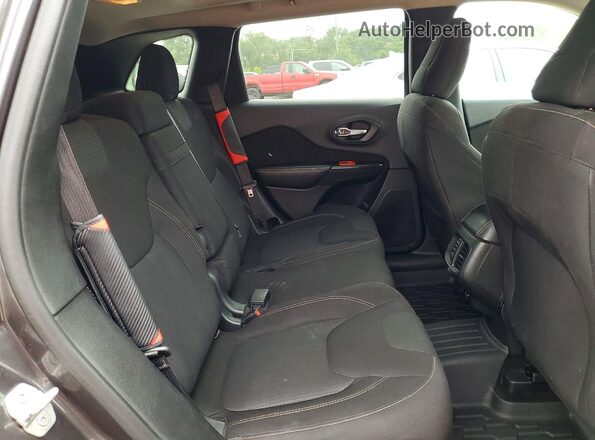 1C4PJMCS6GW117850 2016 JEEP CHEROKEE Charcoal Вид задньої частини салону