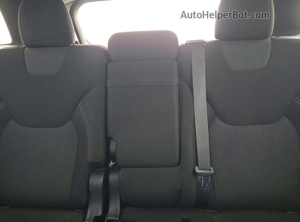 1C4PJMCS6GW147964 2016 JEEP CHEROKEE Black Rear seats view
