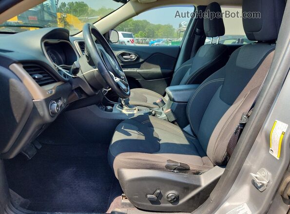 1C4PJMCS6GW331768 2016 JEEP CHEROKEE Silver Widok wnętrza z przodu