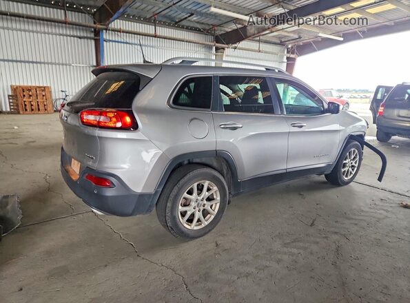 1C4PJMCS6HW616598 2017 JEEP CHEROKEE Silver Rear right