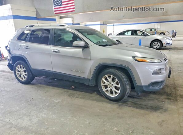 1C4PJMCS7GW194100 2016 JEEP CHEROKEE Silver Front right