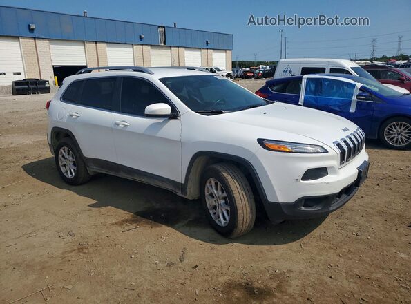 1C4PJMCS7HW575317 2017 JEEP CHEROKEE Белый Вид панели приборов