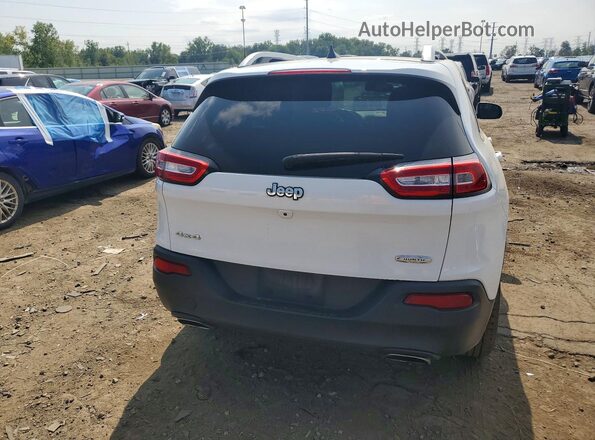1C4PJMCS7HW575317 2017 JEEP CHEROKEE Белый Вид подкапотного пространства