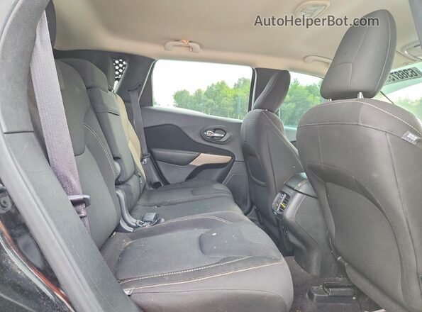 1C4PJMCS8HW589873 2017 JEEP CHEROKEE Black Widok wnętrza z tyłu