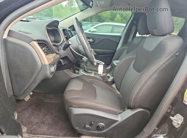 1C4PJMCS8HW589873 2017 JEEP CHEROKEE Black Widok wnętrza z przodu