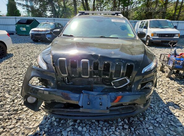 1C4PJMCS9HW636554 2017 JEEP CHEROKEE Black Widok z przodu