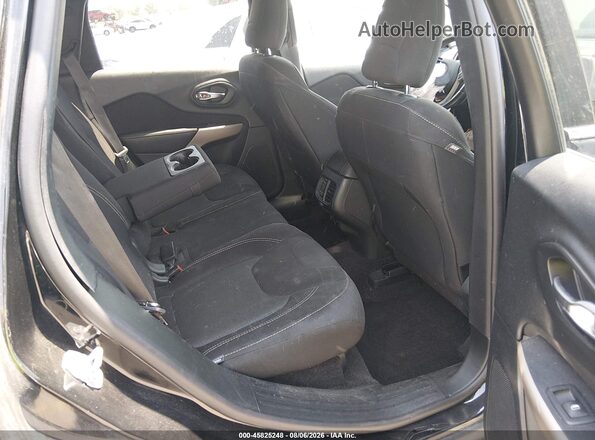 1C4PJMCSXHD217978 2017 JEEP CHEROKEE Black Widok naklejki z numerem VIN