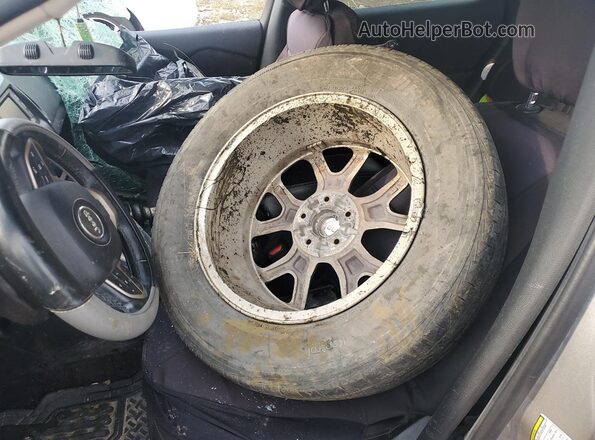 1C4PJMCSXHW574761 2017 JEEP CHEROKEE Silver VIN կոդի պիտակի տեսք