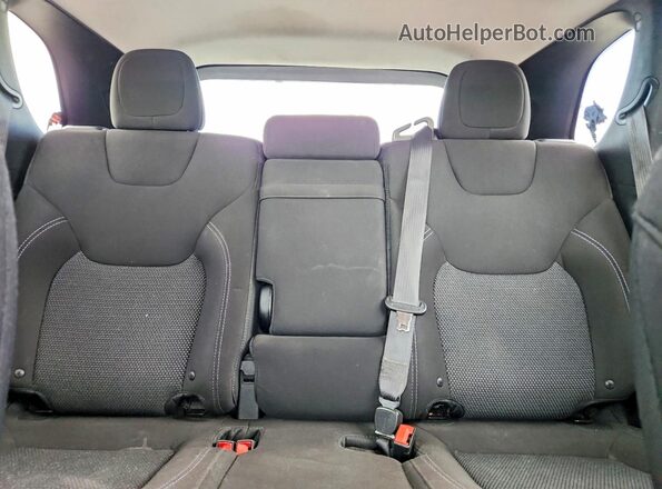 1C4PJMCX0KD281370 2019 JEEP CHEROKEE Белый Вид задних сидений