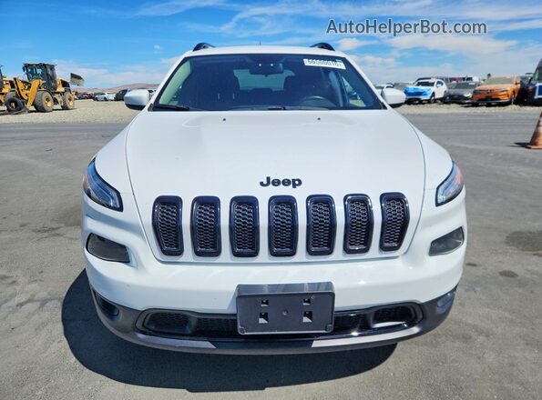 1C4PJMCX2JD509268 2018 JEEP CHEROKEE White Rear view