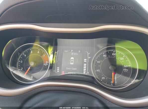 1C4PJMCX2JD585539 2018 JEEP CHEROKEE Silver Widok tylnych siedzeń