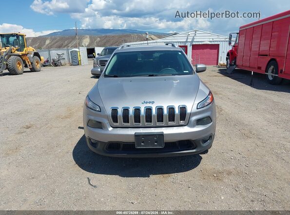 1C4PJMCX2JD585539 2018 JEEP CHEROKEE Silver Widok zestawu wskaźników