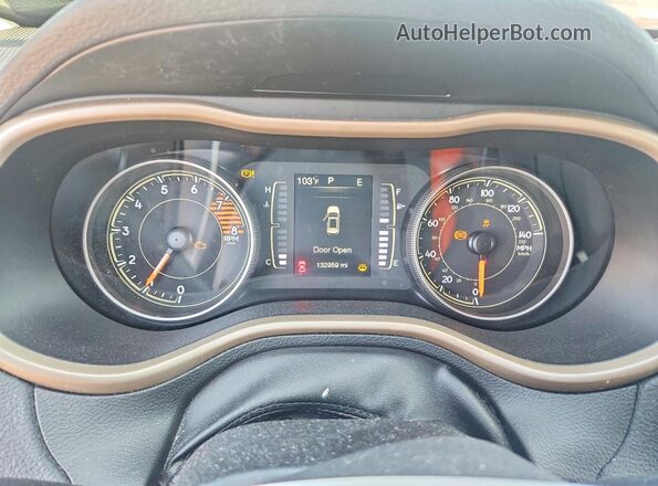 1C4PJMCX8JD597713 2018 JEEP CHEROKEE Charcoal Вид щитка приладів