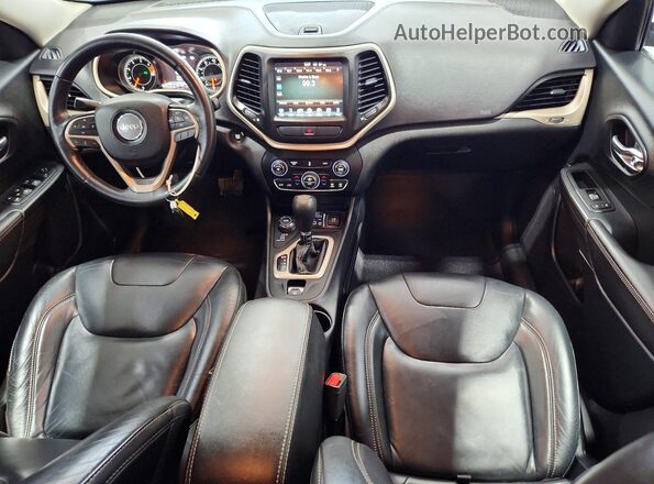 1C4PJMDB2HW528033 2017 JEEP CHEROKEE Gray Widok deski rozdzielczej