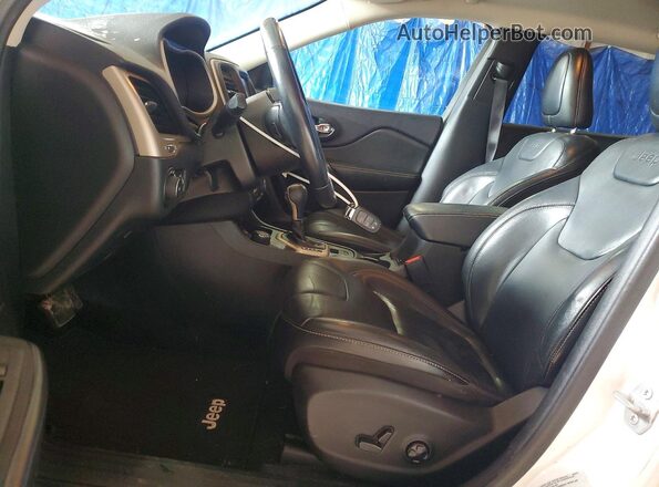 1C4PJMDB5GW132760 2016 JEEP CHEROKEE Белый Вид салона спереди