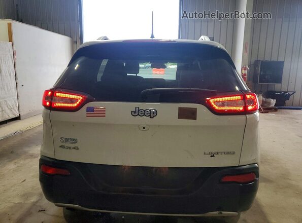 1C4PJMDB9HW665969 2017 JEEP CHEROKEE White Rear view