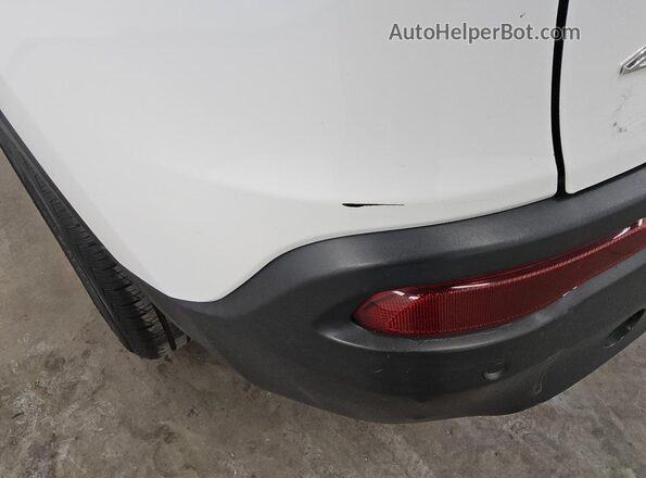 1C4PJMDB9JD548913 2018 JEEP CHEROKEE White 