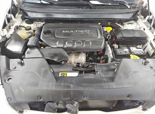 1C4PJMDB9JD548913 2018 JEEP CHEROKEE White Widok wnętrza z tyłu