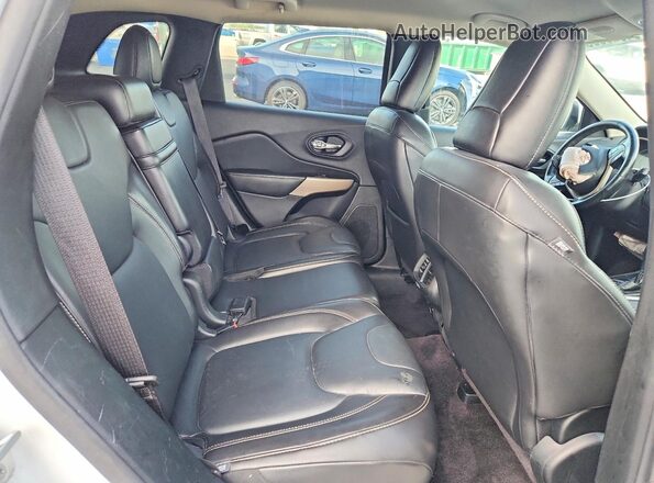 1C4PJMDBXJD579510 2018 JEEP CHEROKEE Белый Вид задних сидений