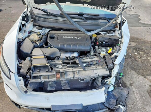 1C4PJMDBXJD579510 2018 JEEP CHEROKEE Белый Вид задней части салона