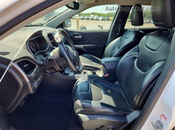 1C4PJMDN1KD180318 2019 JEEP CHEROKEE Белый Вид салона спереди