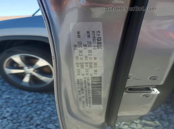 1C4PJMDN1KD189858 2019 JEEP CHEROKEE Silver 