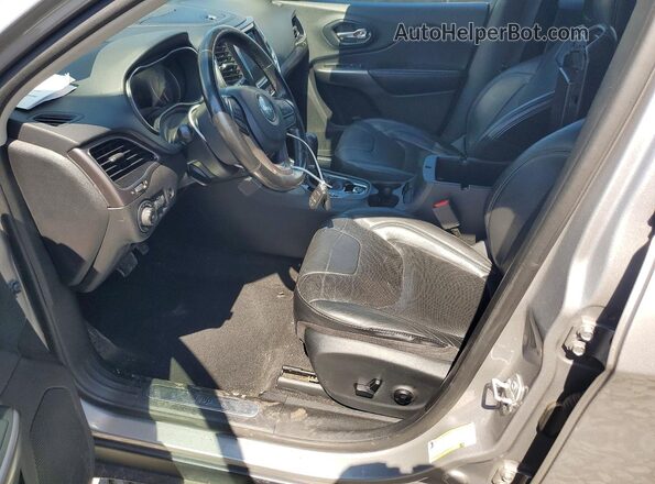 1C4PJMDN1LD549440 2020 JEEP CHEROKEE Серебряный Вид салона спереди