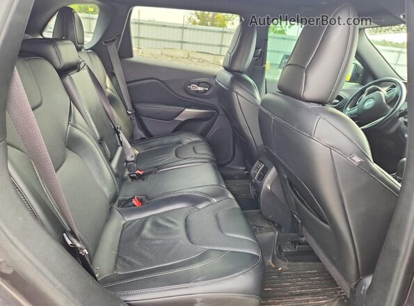 1C4PJMDN2LD548393 2020 JEEP CHEROKEE Gray Rear interior view