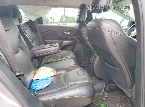 1C4PJMDN3KD179607 2019 JEEP CHEROKEE Gray Widok wnętrza z tyłu