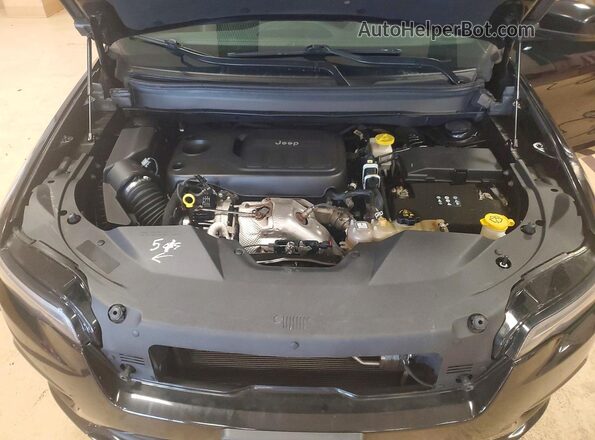 1C4PJMDN4LD548461 2020 JEEP CHEROKEE Black Շարժիչի բաժամունքի տեսք