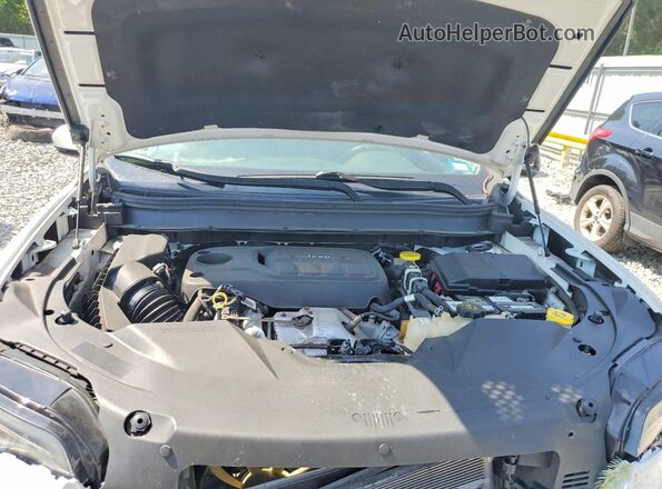 1C4PJMDN8KD152838 2019 JEEP CHEROKEE White Շարժիչի բաժամունքի տեսք