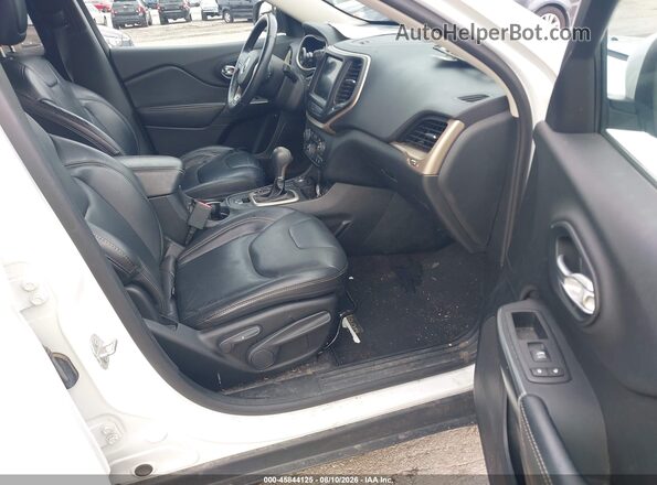 1C4PJMDS1GW360724 2016 JEEP CHEROKEE White Front interior view