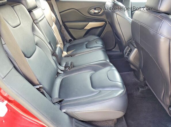 1C4PJMDS1HD227510 2017 JEEP CHEROKEE Red Widok tylnych siedzeń