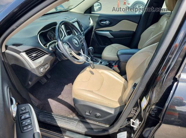 1C4PJMDS2HW584750 2017 JEEP CHEROKEE Black Dashboard view