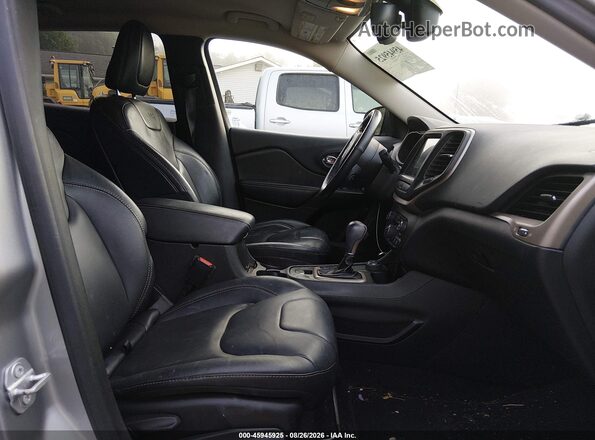 1C4PJMDS7GW279470 2016 JEEP CHEROKEE Silver Вид салону спереду