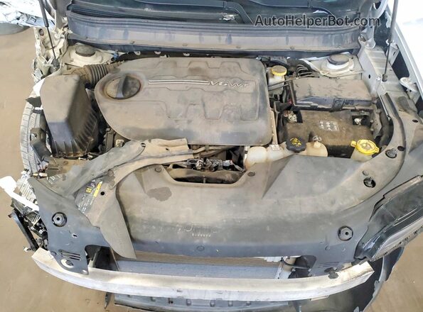 1C4PJMDX2KD197890 2019 JEEP CHEROKEE White Engine compartment view
