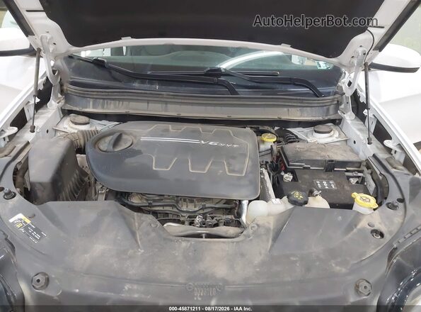 1C4PJMDX3LD647581 2020 JEEP CHEROKEE White Widok z tyłu
