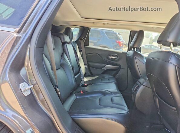 1C4PJMDX3MD171270 2021 JEEP CHEROKEE Gray Widok wnętrza z tyłu