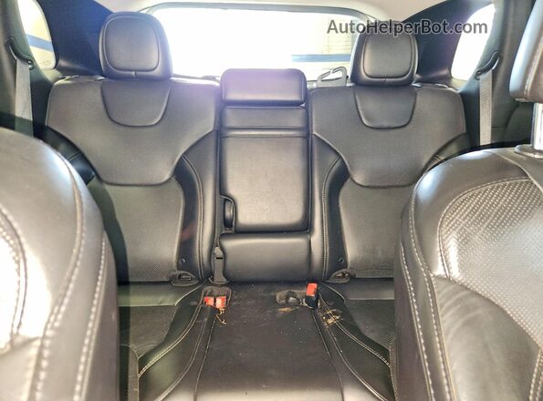 1C4PJMDX5KD303619 2019 JEEP CHEROKEE Black Widok tylnych siedzeń