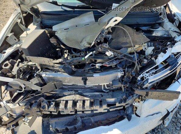 1C4PJMDX6KD112985 2019 JEEP CHEROKEE White Widok wnętrza z tyłu