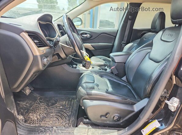 1C4PJMDX9JD541049 2018 JEEP CHEROKEE Черный Вид салона спереди