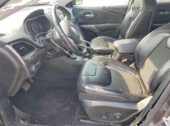1C4PJMLB0KD256375 2019 JEEP CHEROKEE Угольный Вид салона спереди