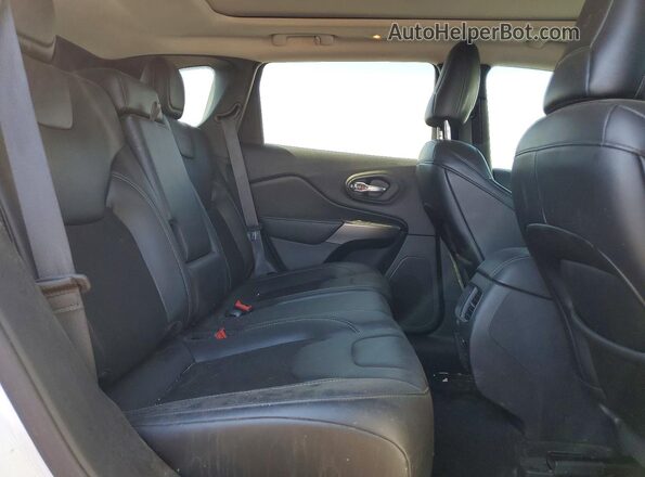 1C4PJMLB0LD619971 2020 JEEP CHEROKEE White Սալոնի հետևի տեսք